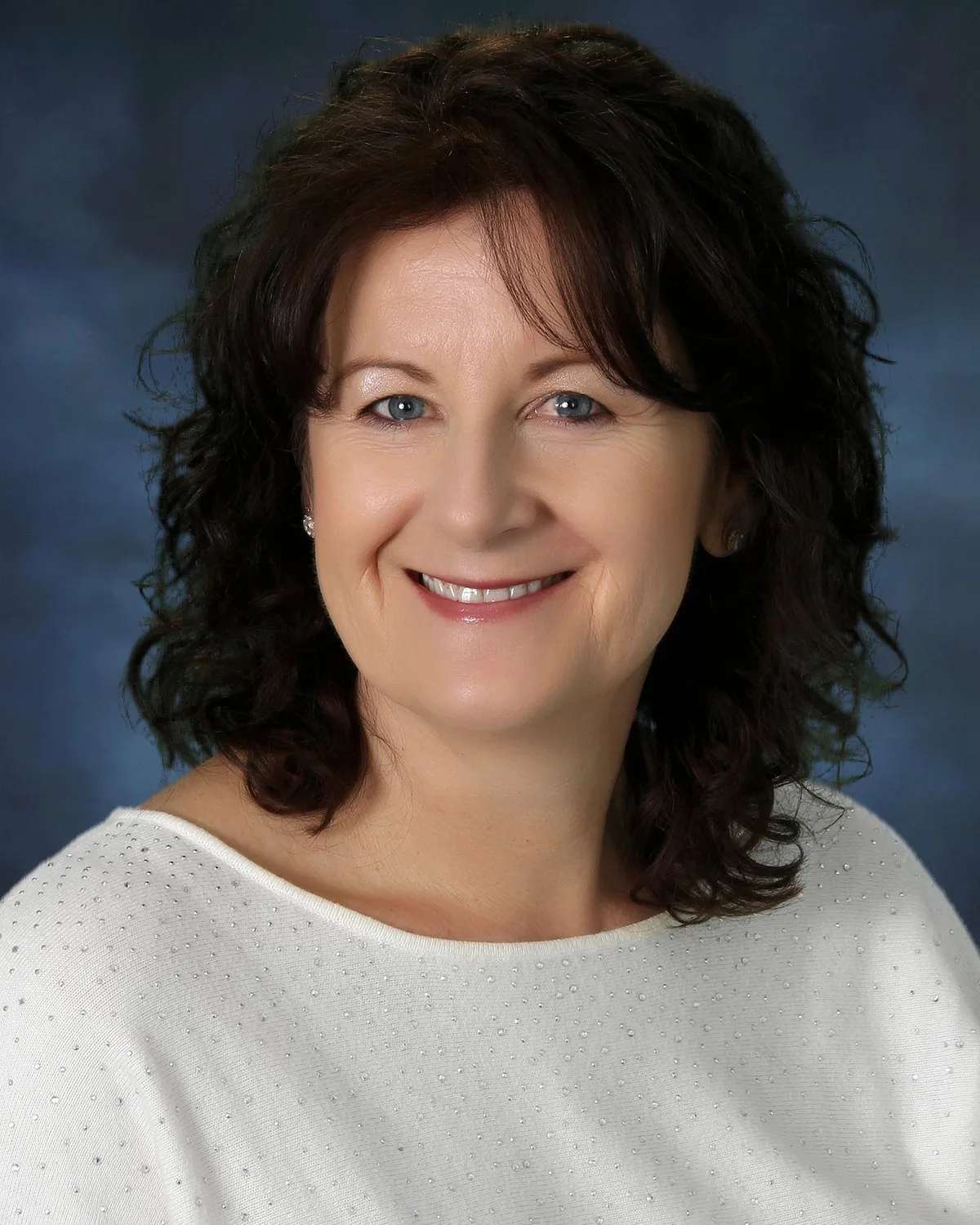 Kitsap Bank Honors Tonia Johnson as Employee of the First Quarter 2025